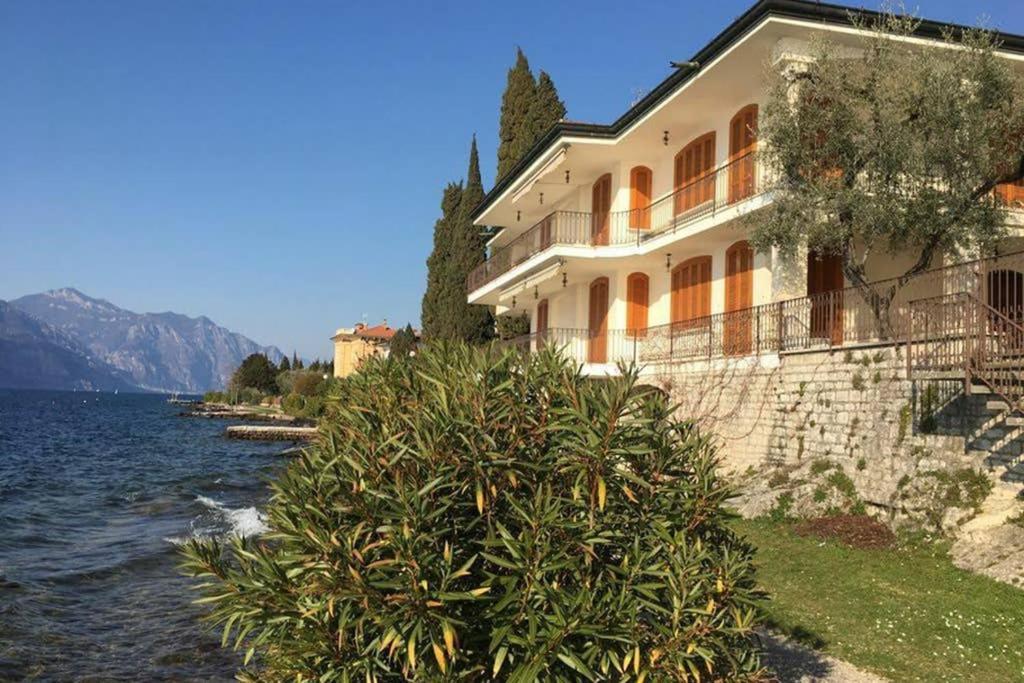 ברנצונה סול גארדה Villa Francesca-Grande Appartamento In Riva Al Lago מראה חיצוני תמונה